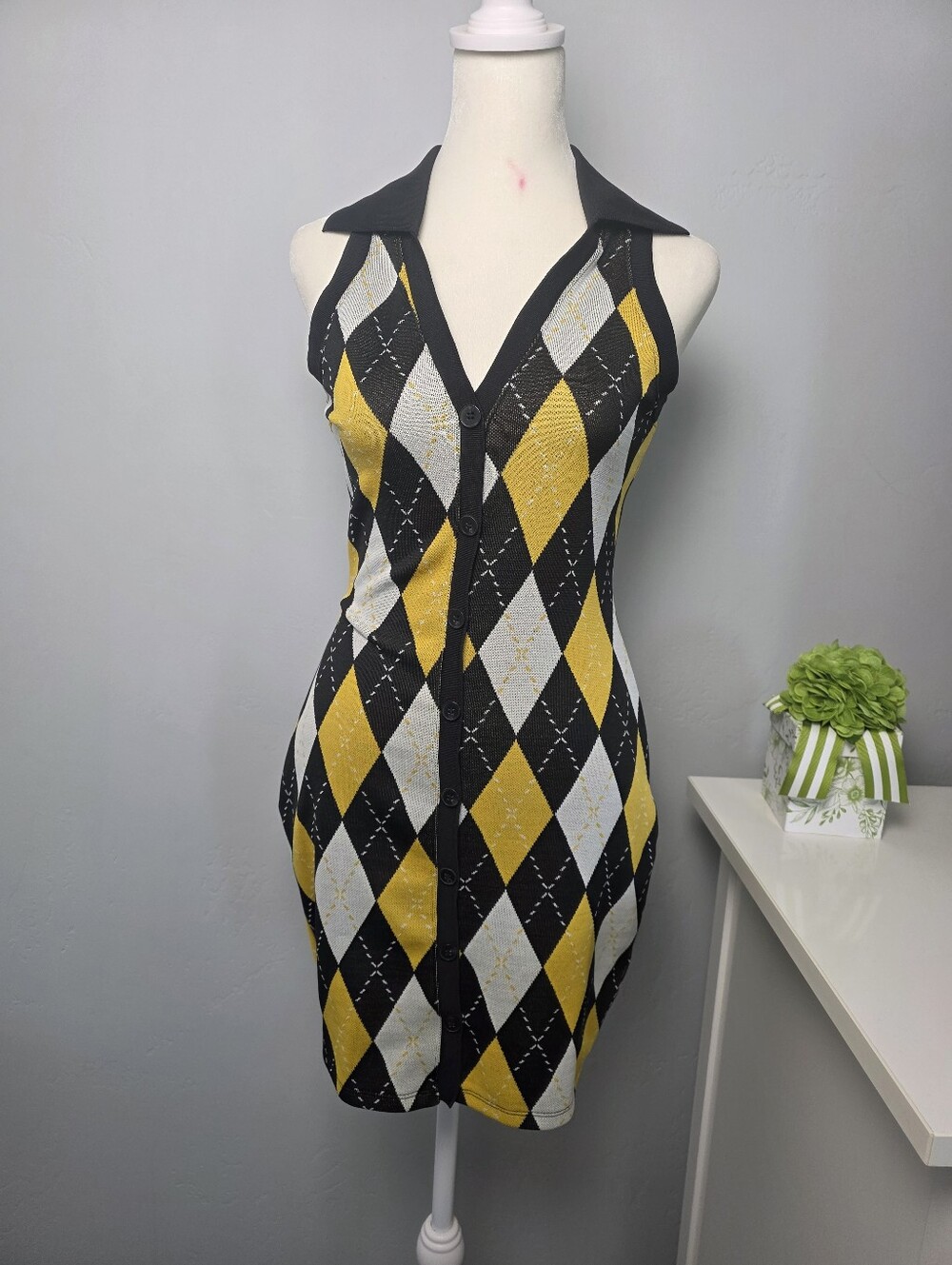 H&M Divided Argyle Sweater Knit Mini Dress Black Yellow White Size Small